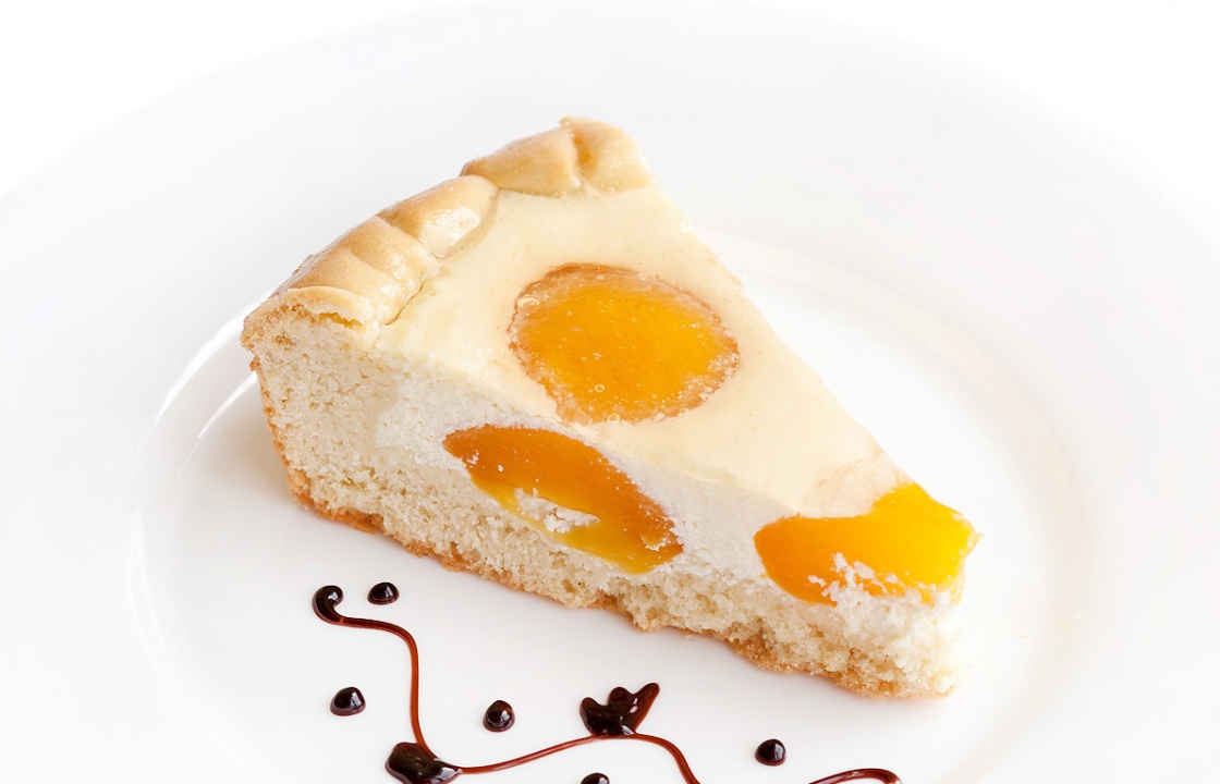 Пирог Творожный с персиками mini