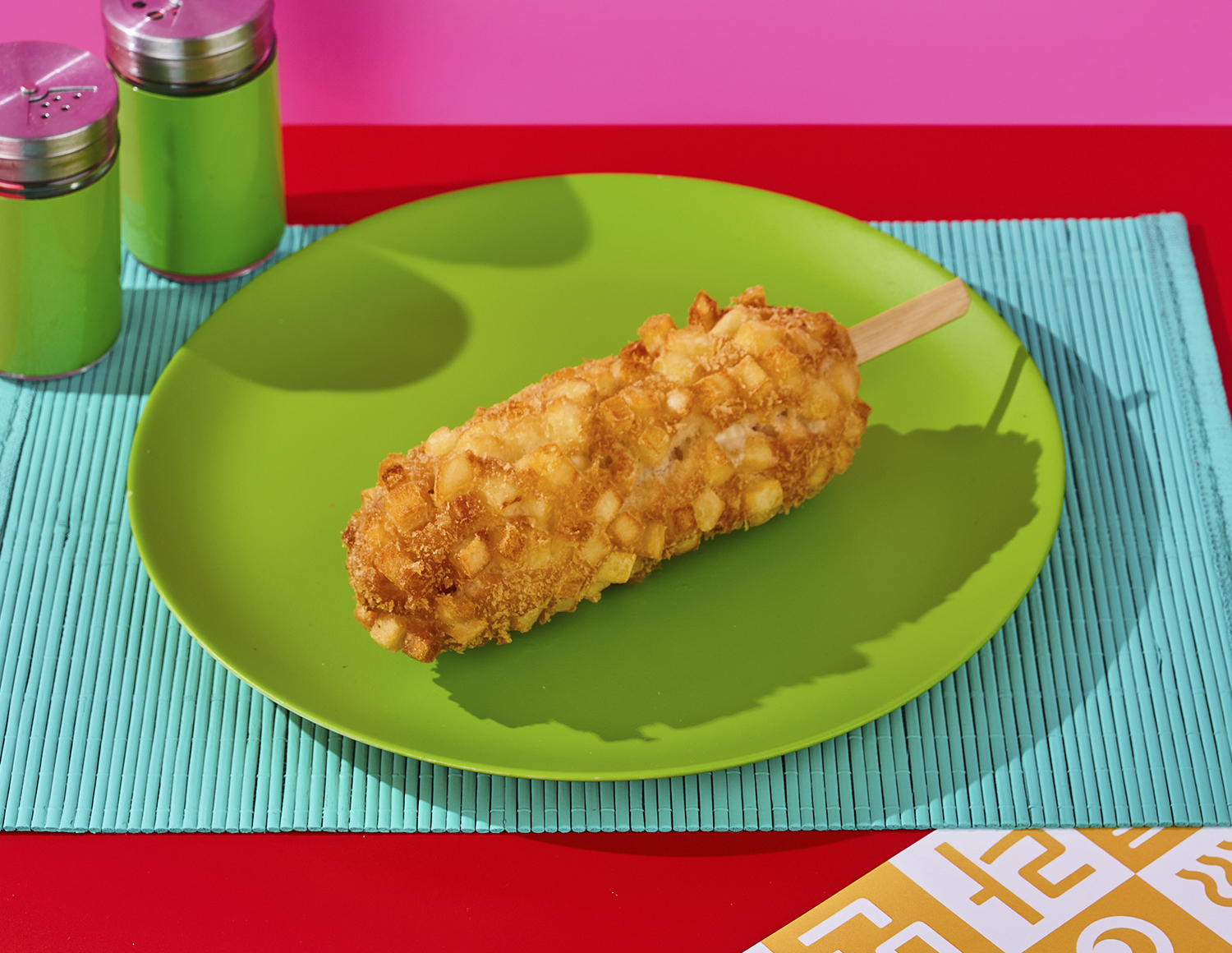 Корндог с сосиской и сыром моцарелла