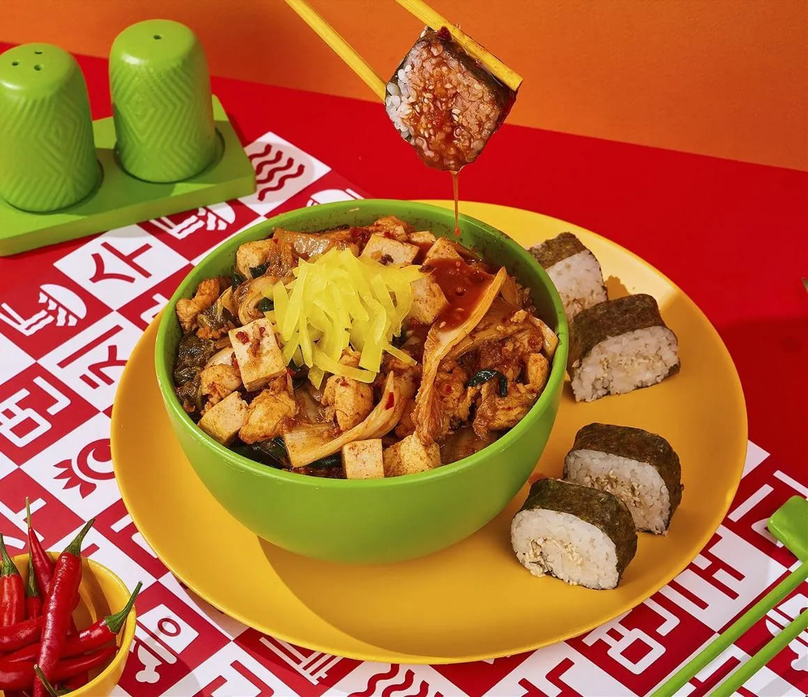 Острый суп Кимчи-Тиге