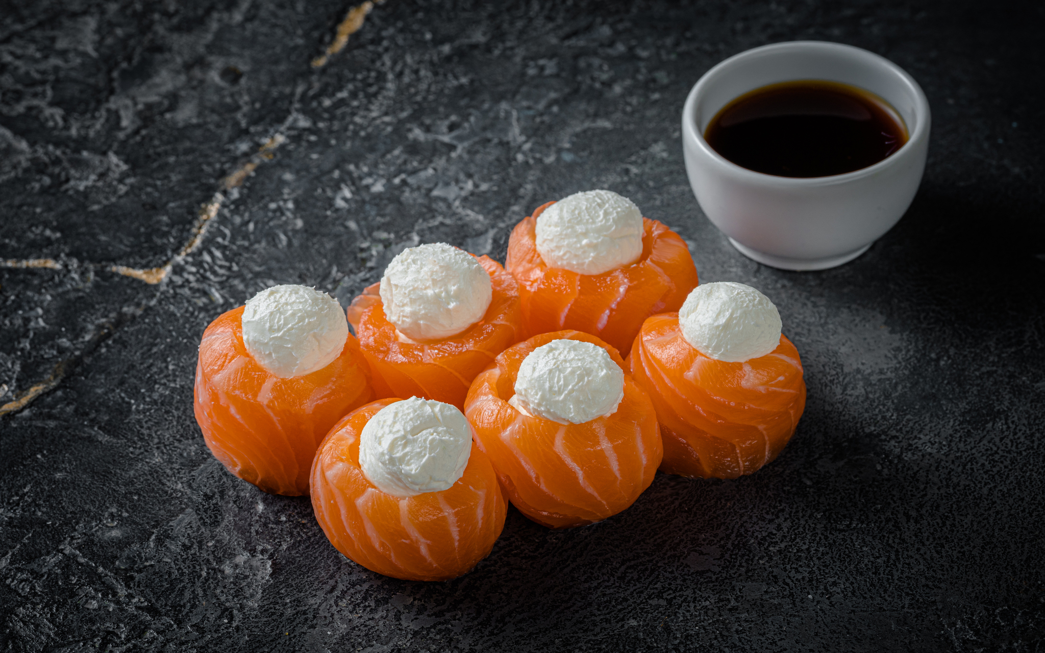 Лосось со сливочным сыром и соусом Терияке