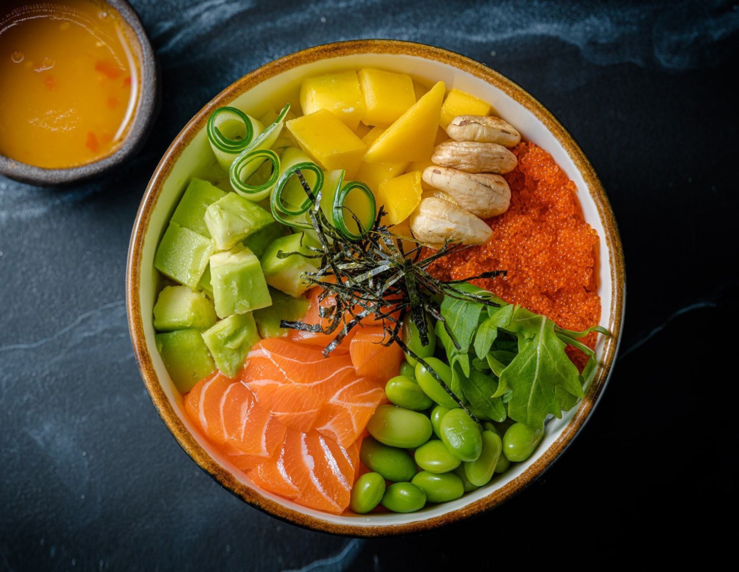 Поке Лосось и Манго 