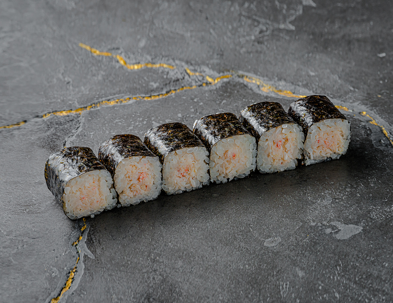 Классический Ролл с камчатским крабом