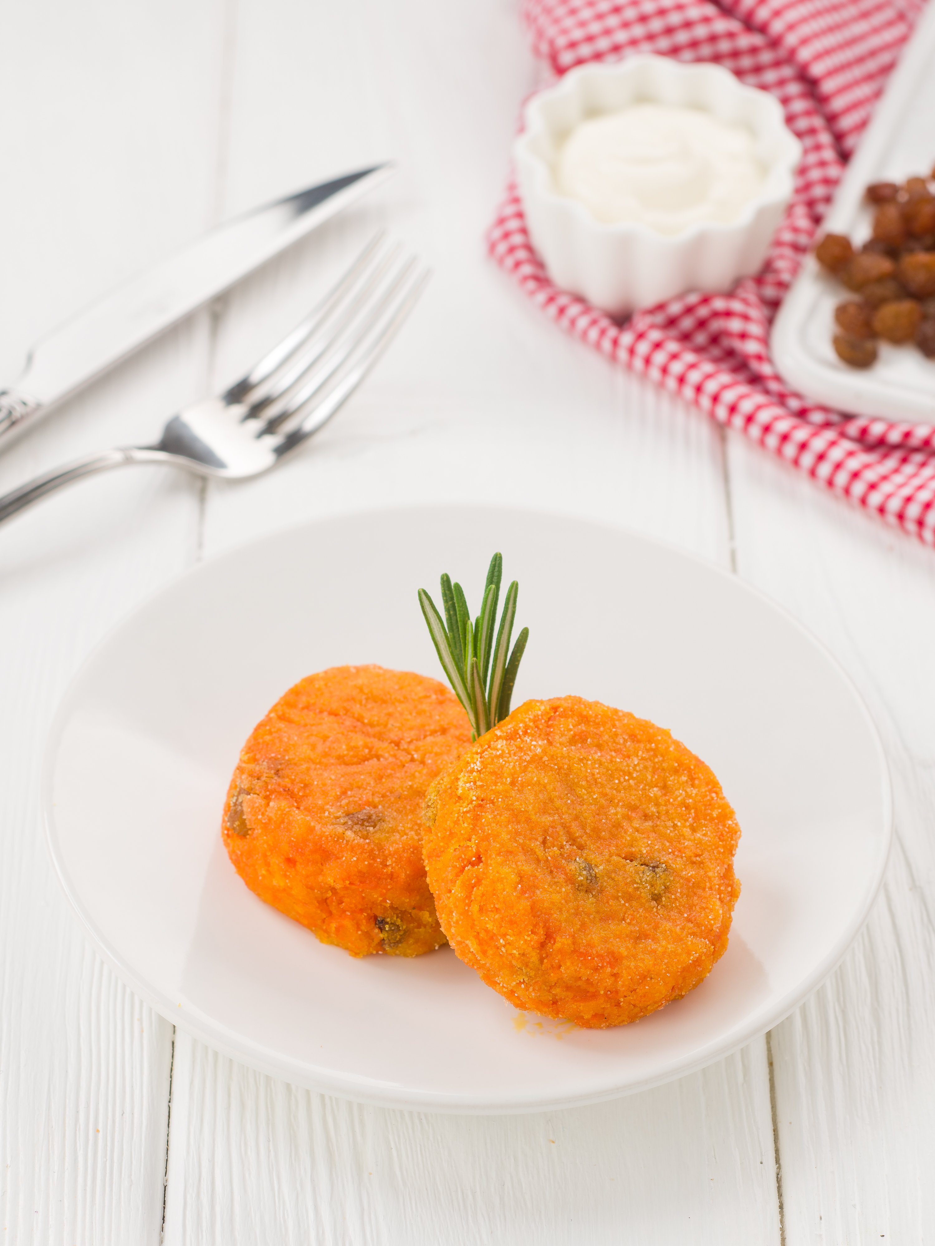 Котлеты морковные с изюмом, вес